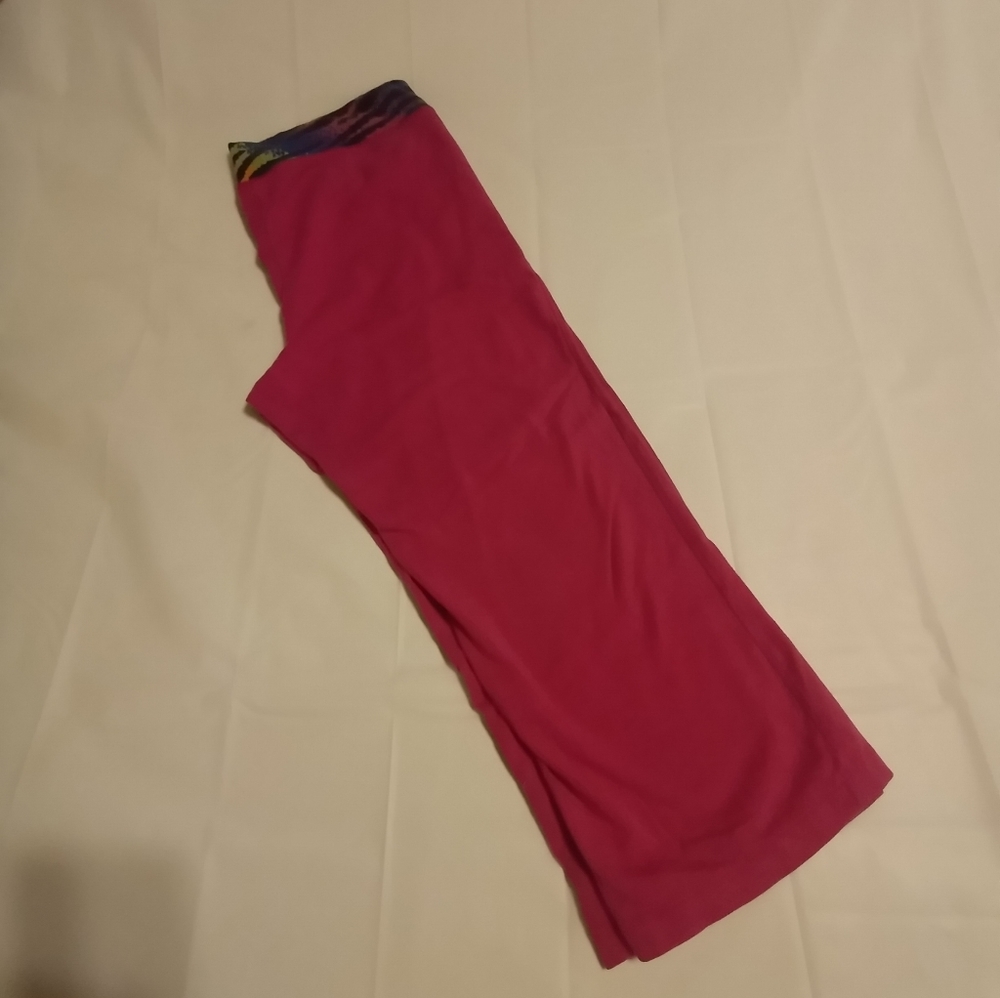 Danskin Now Capri Yoga pants